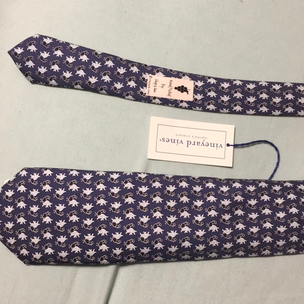 Vineyard Vines Tie